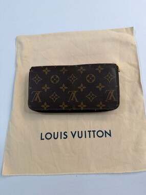 Louis Vuitton Zippy Wallet Monogram Canvas